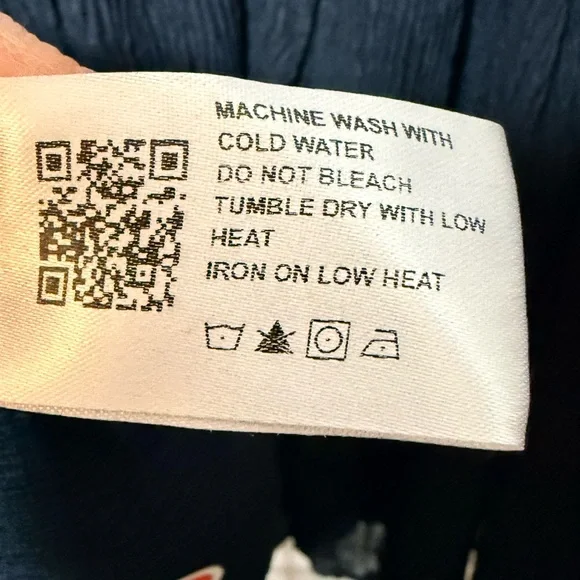 Floral Brocade Bustier dress with crinkle chiffon lined skirt - Picture 13 of 14